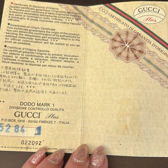 Gucci plus clutch GUVC! Comes with Gucci plus COA!! - Picture 9 of 10